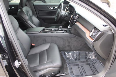 2024 Volvo S60 B5 Plus Dark Theme