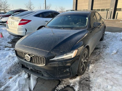 2024 Volvo S60 B5 Plus Dark Theme