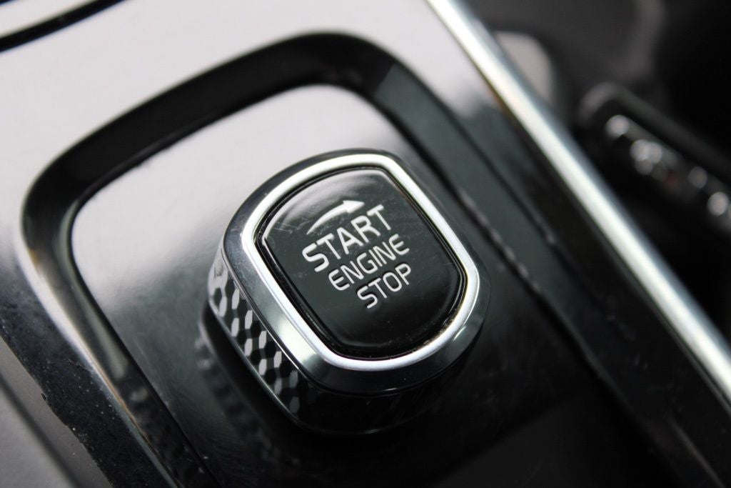 2024 Volvo S60 B5 Plus Dark Theme