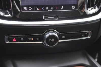 2024 Volvo S60 B5 Plus Dark Theme