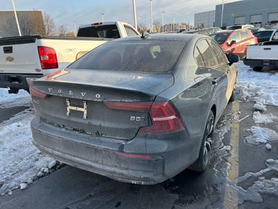 2024 Volvo S60 B5 Plus Dark Theme