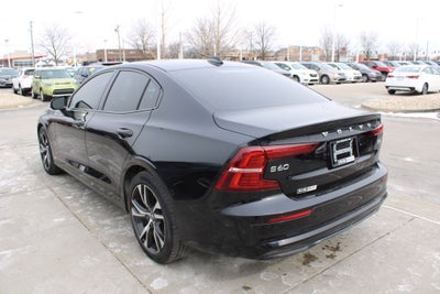 2024 Volvo S60 B5 Plus Dark Theme