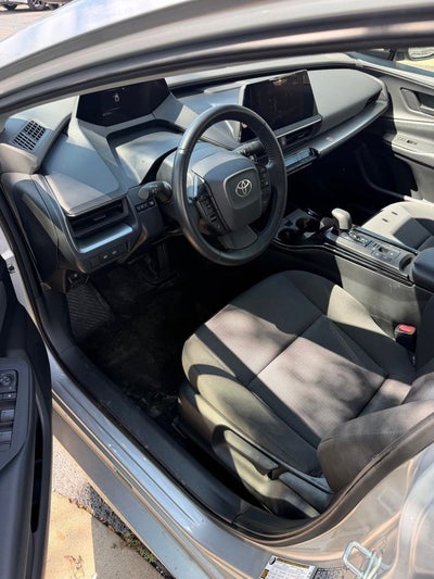 2025 Toyota Prius LE