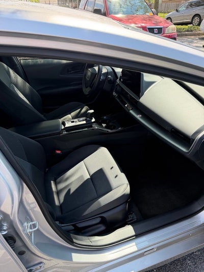 2025 Toyota Prius LE