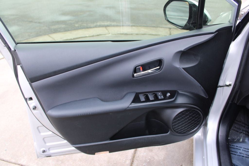 2020 Toyota Prius LE AWD-e