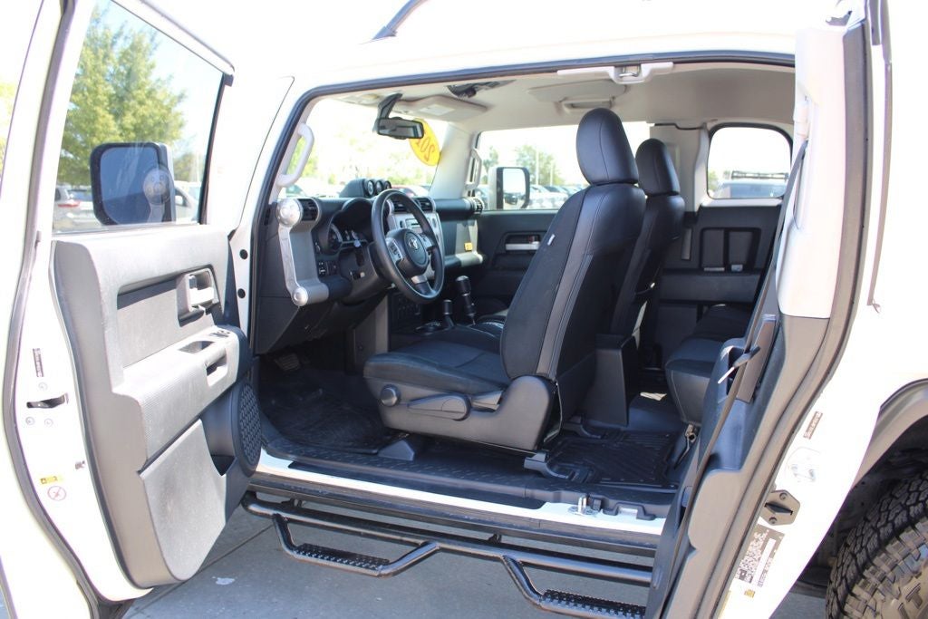 2014 Toyota FJ Cruiser Base