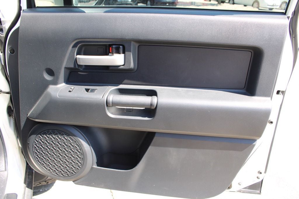 2014 Toyota FJ Cruiser Base