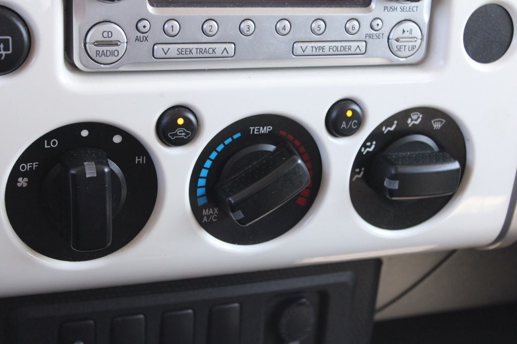 2014 Toyota FJ Cruiser Base