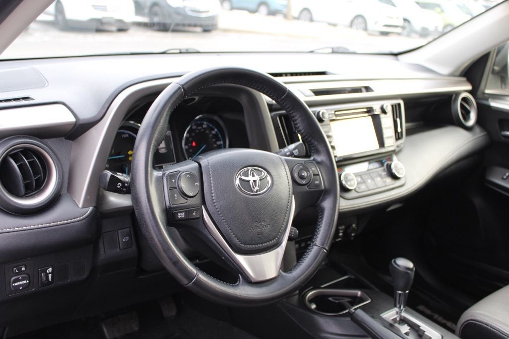 2016 Toyota RAV4 Hybrid XLE