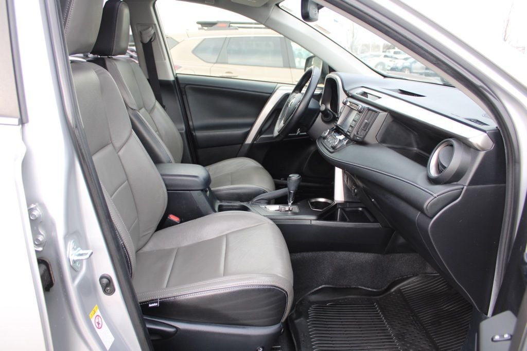 2016 Toyota RAV4 Hybrid XLE