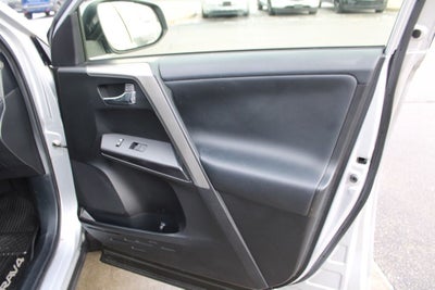 2016 Toyota RAV4 Hybrid XLE