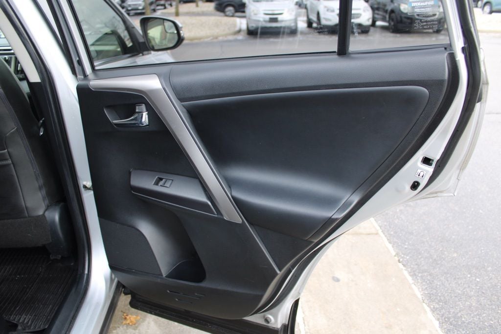 2016 Toyota RAV4 Hybrid XLE