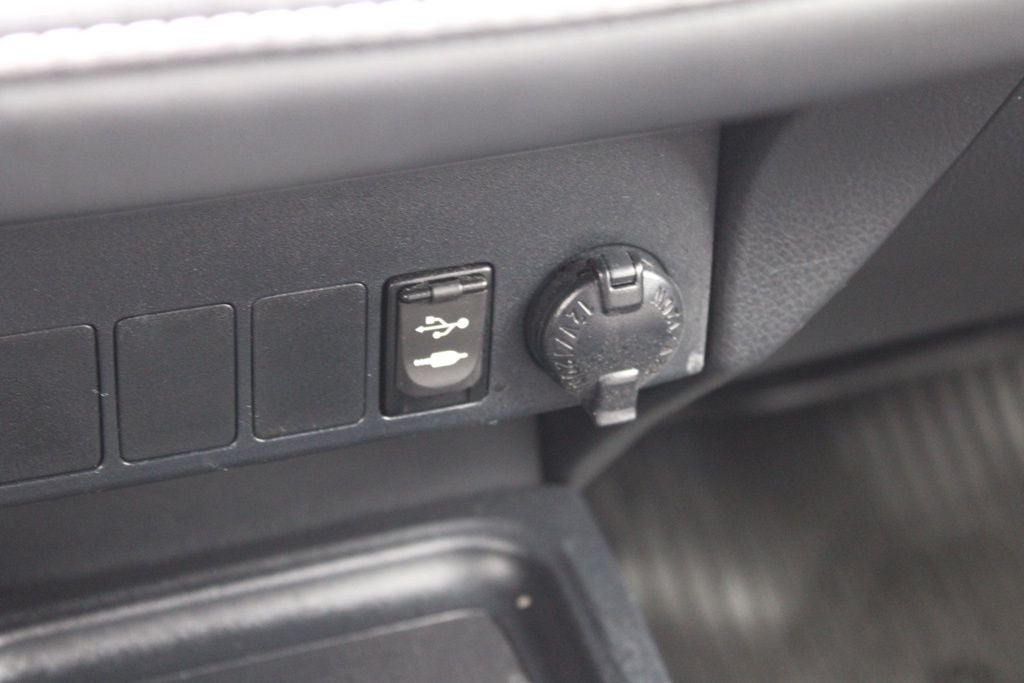 2016 Toyota RAV4 Hybrid XLE