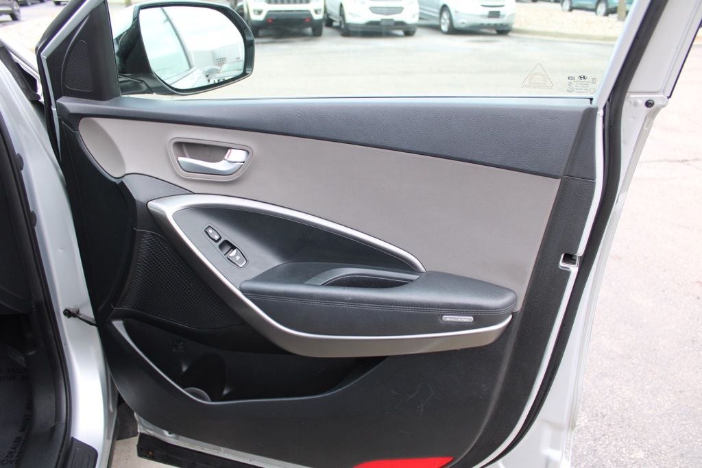 2017 Hyundai Santa Fe SE