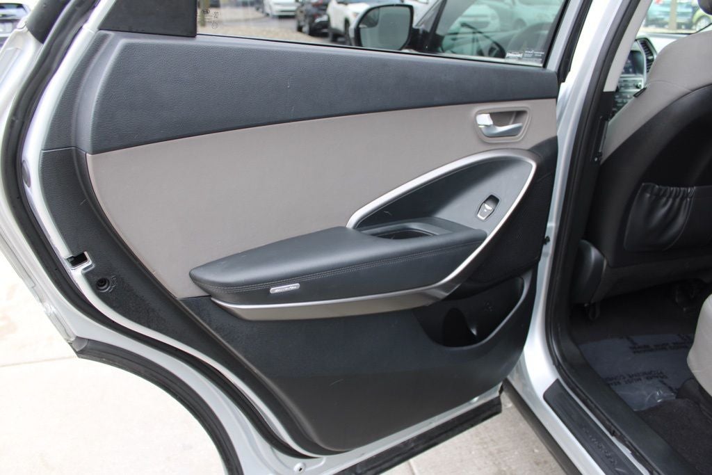 2017 Hyundai Santa Fe SE