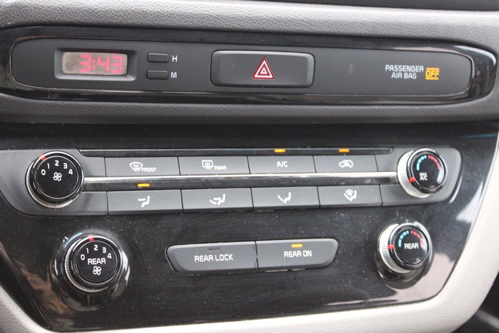 2017 Kia Sedona LX