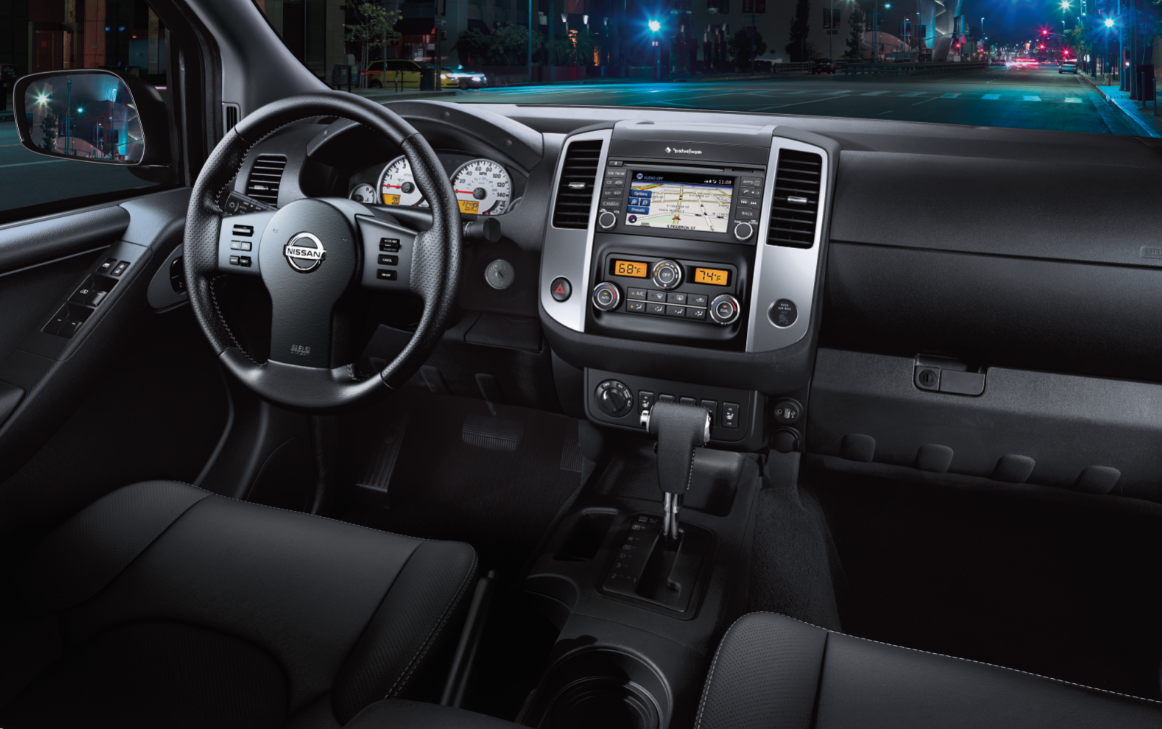 2019 Nissan Frontier interior