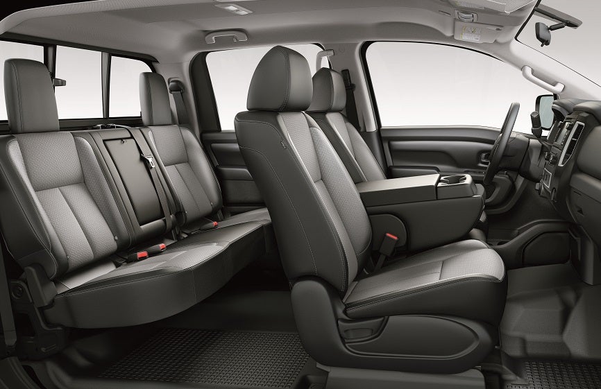 2019 Nissan Titan XD Interior 